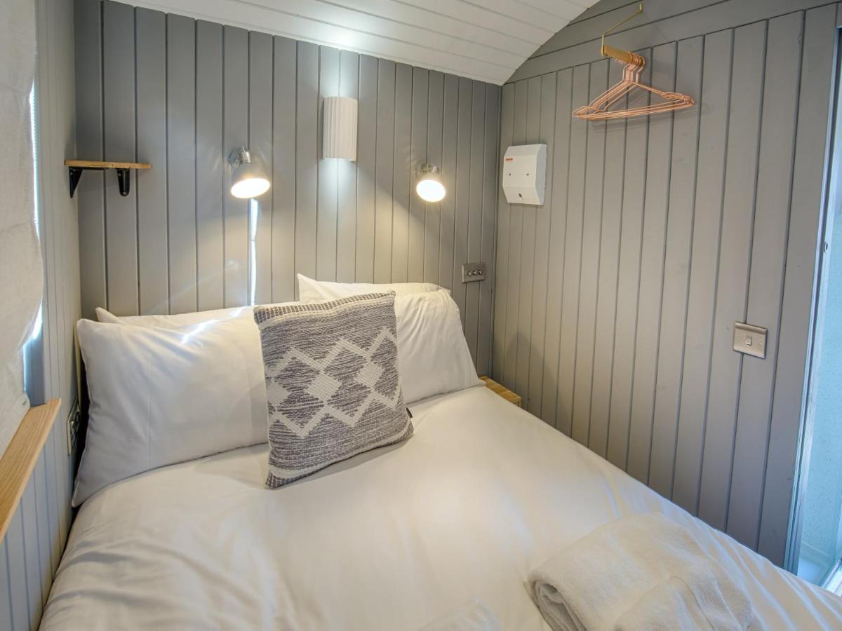 Pass The Keys Whitstable Shepherds Hut Minutes From The Harbour Villa Exterior foto